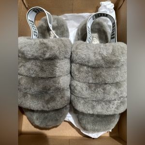 UGG FLUFF YEAH SLIDE Women's Sheepskin Slipper Sandals(BURNT OLIVE, 7 REG) NWB